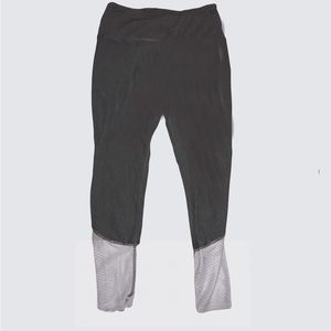 Capri leggings size M